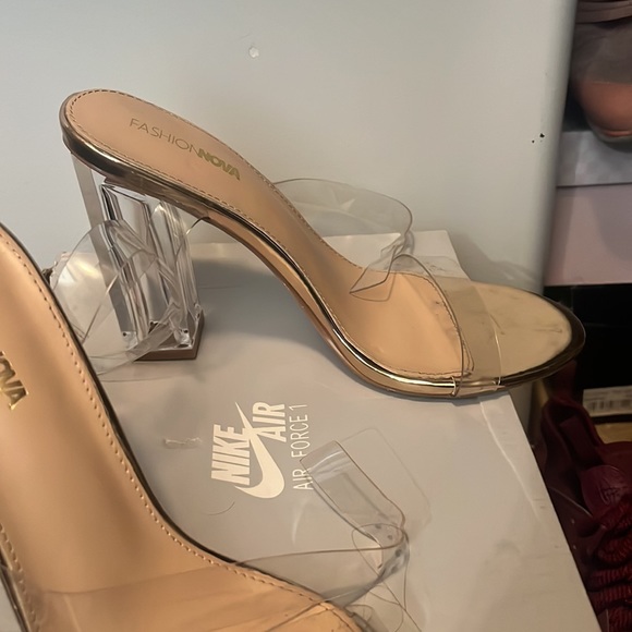 Clear heels - Picture 2 of 2